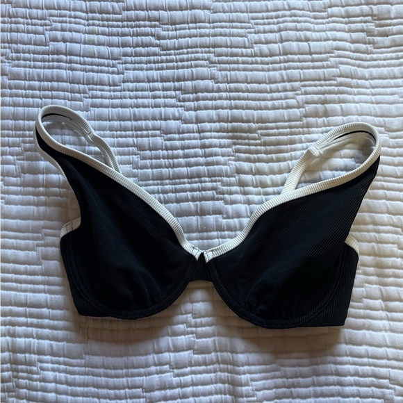 Curve Love High Apex Underwire Bikini Top - Picture 2 of 3